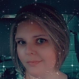 Meet your Posher, Elaine